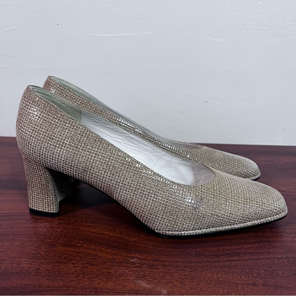 Stuart Weizmann Razmary Pumps Size 7 - image 1
